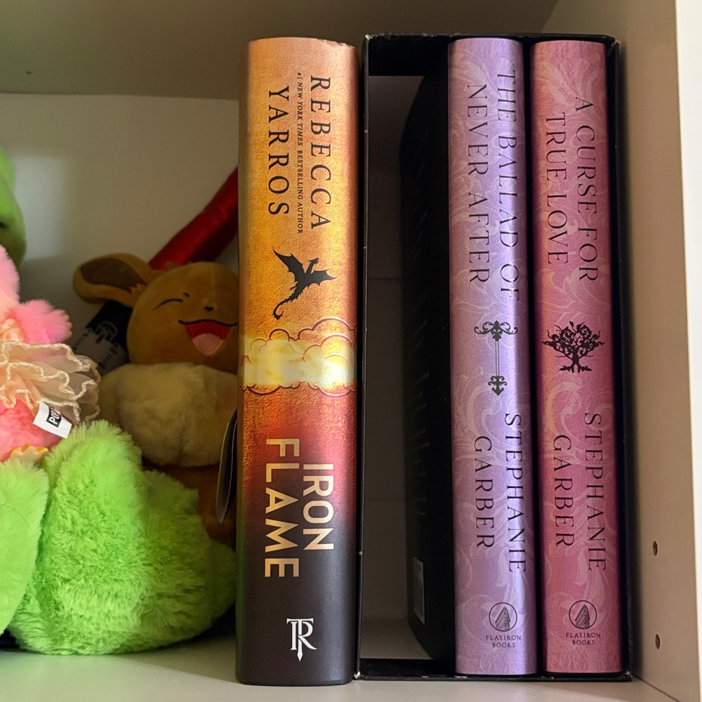 Iron Flame by Rebecca Yarros hardcover - Picture 3 of 3